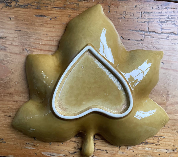 Maple Leaf Oker
