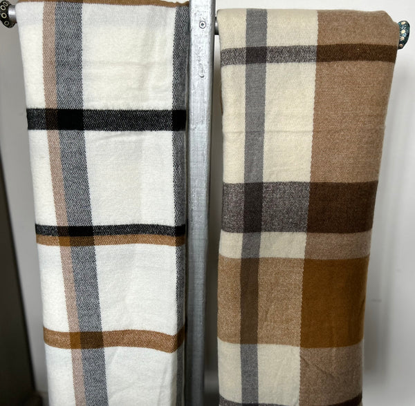 Shawl beige/Camel/ecru