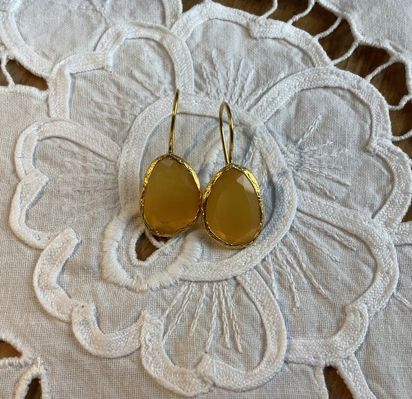 Oorbellen beige (s)