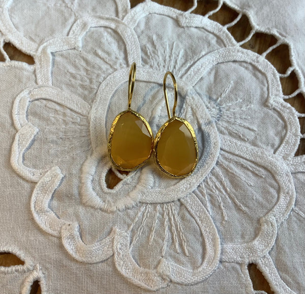 Oorbellen beige (s)